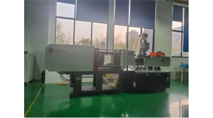 Horizontal injection molding machine